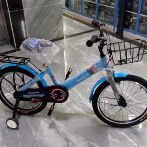 size 20 kids bike with training wheels back seat and front basket age 6yrs to 12yrs