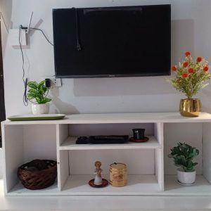 Drawerless tv stand