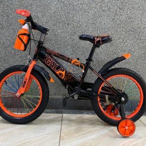 size 16 kids adjustable bike with a mudguard and a water bottle Age 4 to 8 yrs